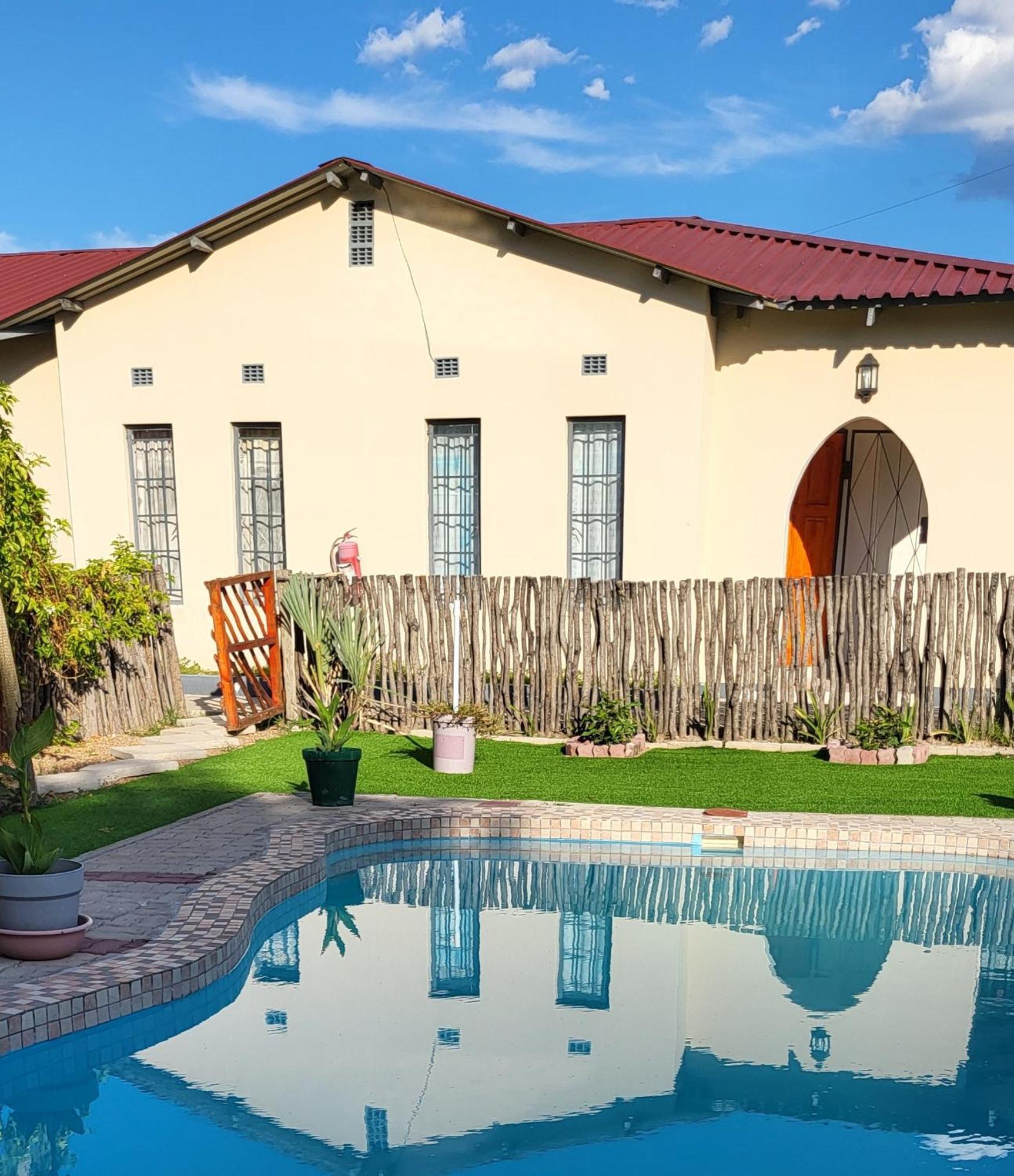 Maun Luxury Oasis Apartment Exterior photo